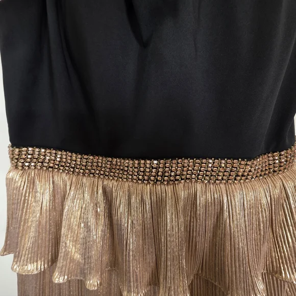 Mac Duggal 26541 One Shoulder Layered Metallic Ruffle Gown in Black/Gold Size 12 - Picture 5 of 10